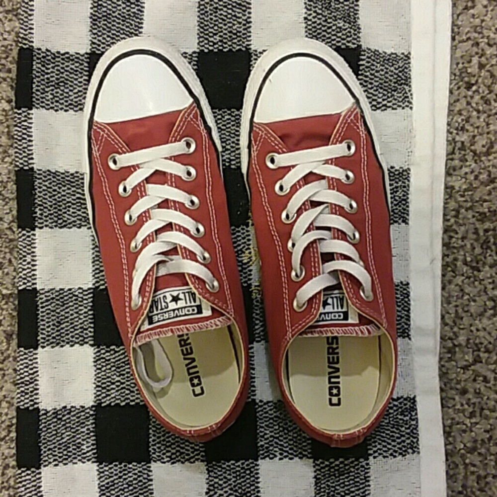 Womens red converse size 9